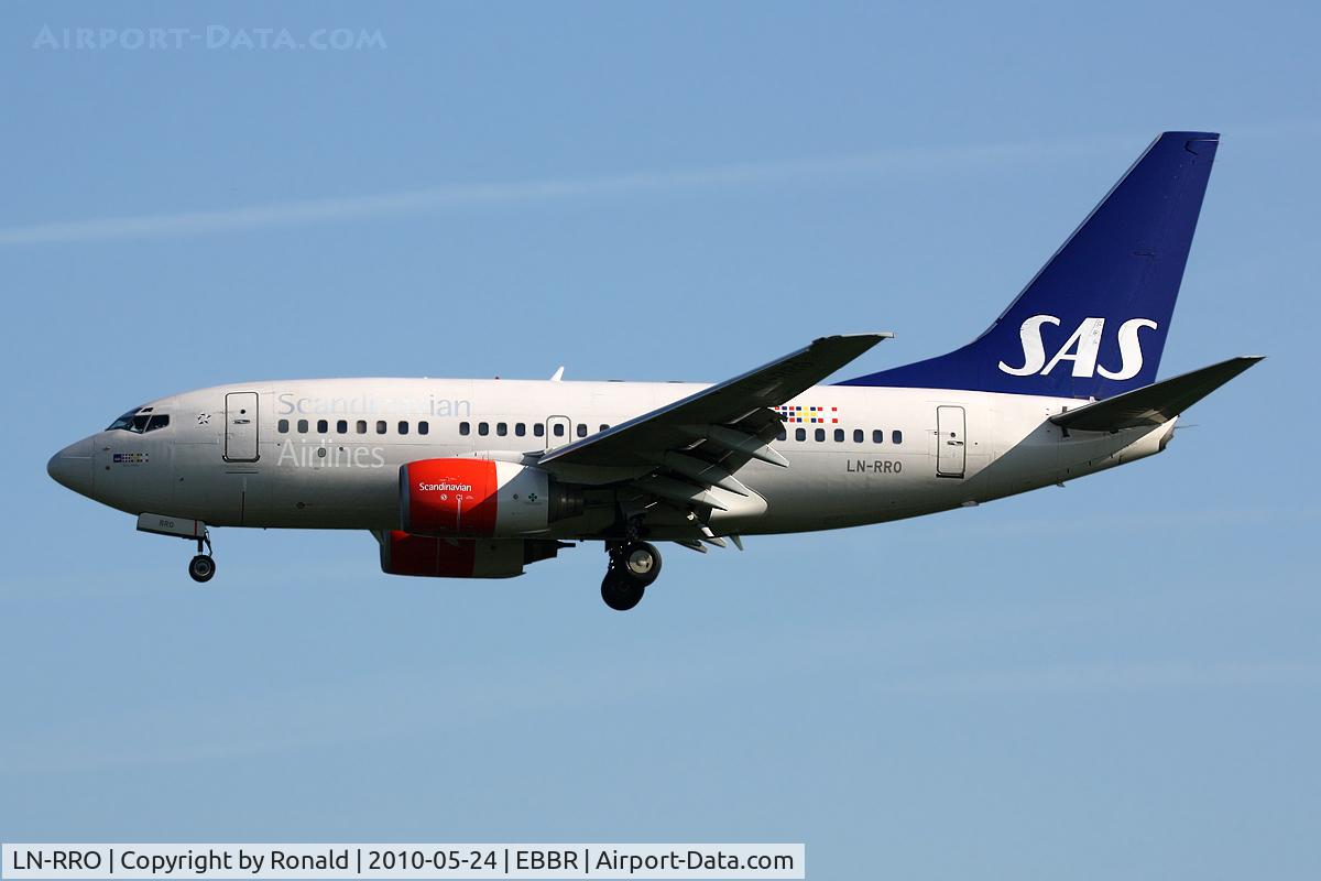 LN-RRO, 1998 Boeing 737-683 C/N 28288, at bru