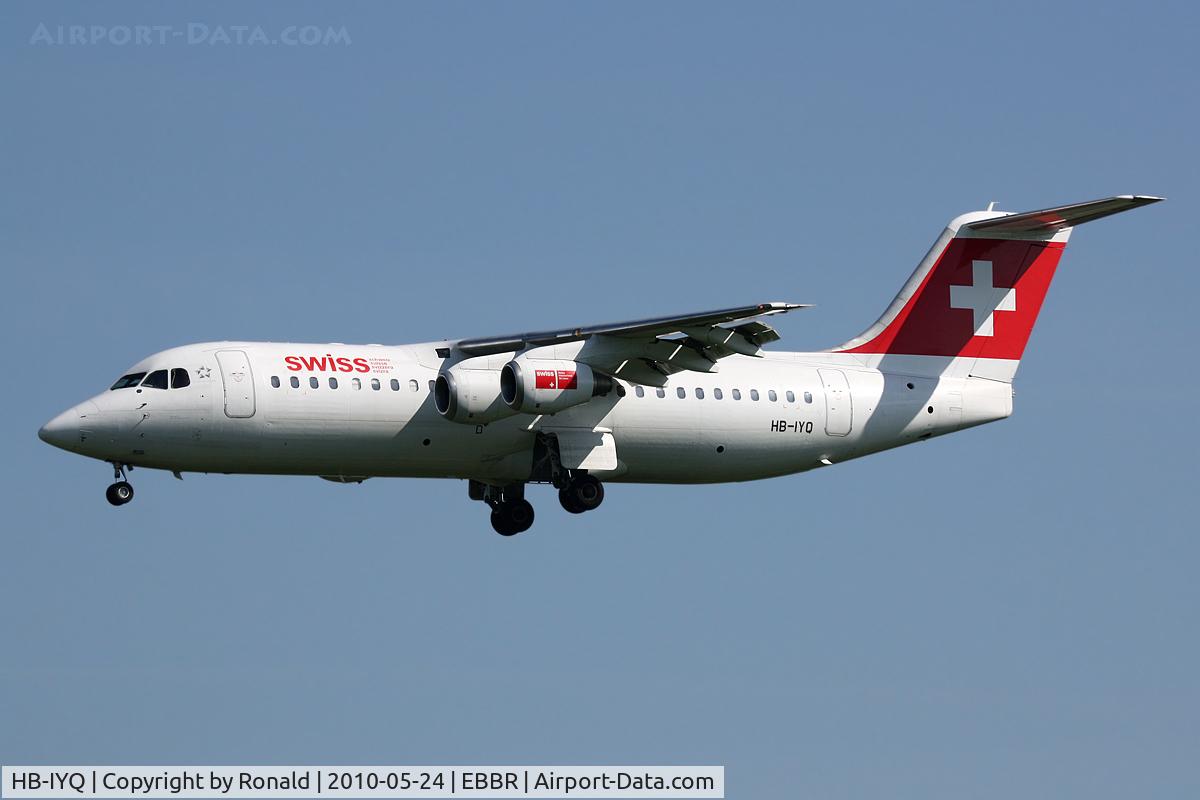 HB-IYQ, 2001 British Aerospace Avro 146-RJ100 C/N E3384, at bru