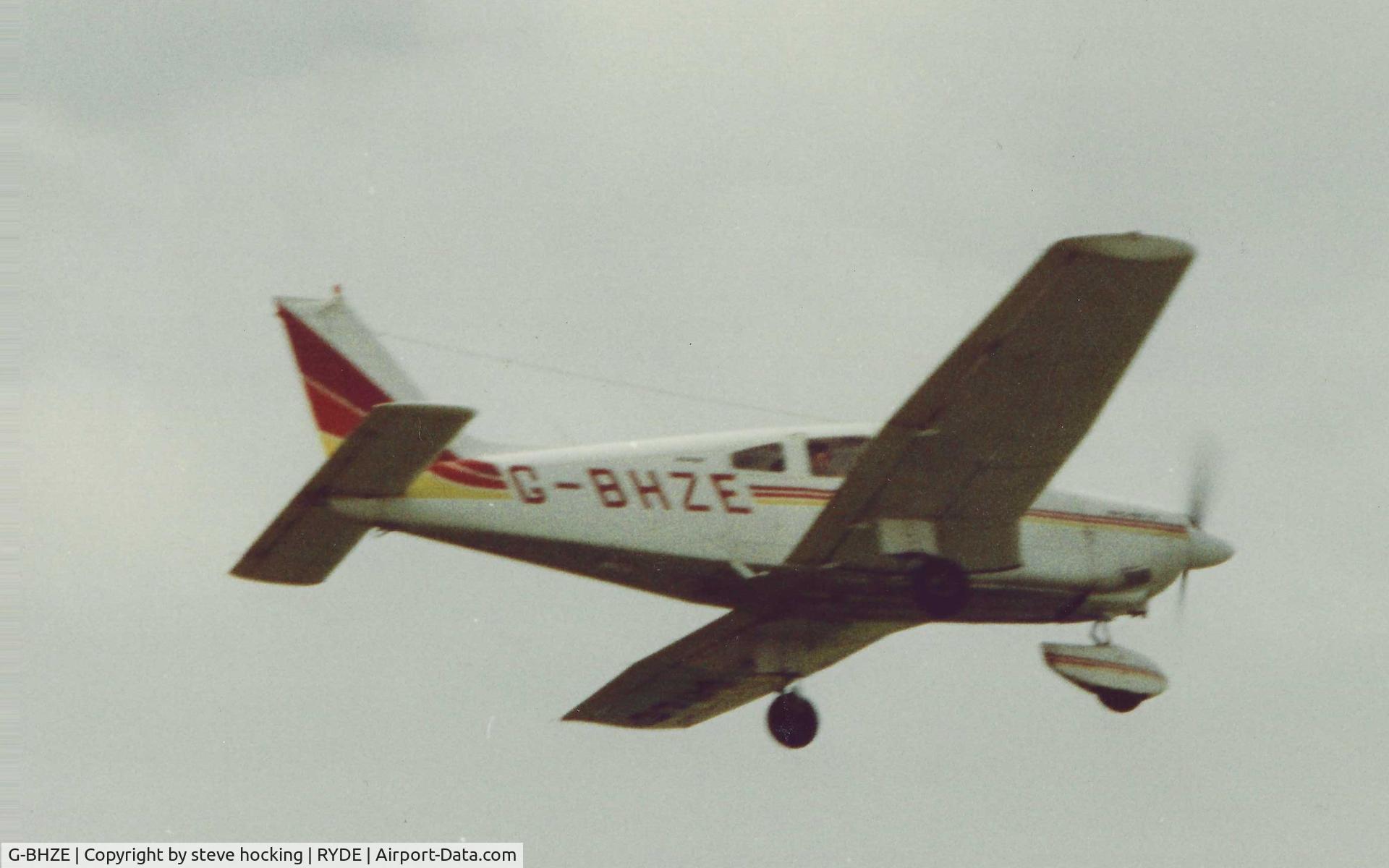 G-BHZE, 1978 Piper PA-28-181 Cherokee Archer II C/N 28-7890291, G-BHZE flown by Graham Clarke past the garden( low level ) of his brother Vernon T Clarke  on his bithday in 1996 . Location Great Preston Rd Ryde Isle Of Wight . On route to the south of France