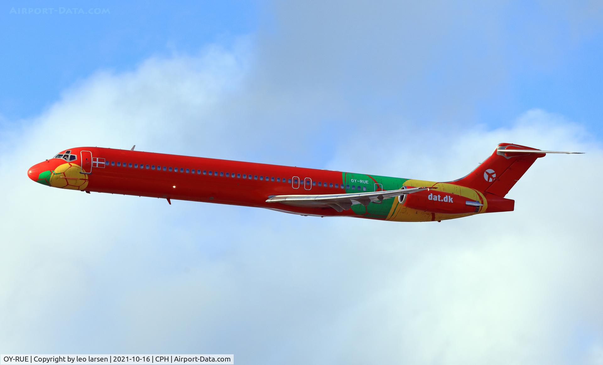 OY-RUE, 1990 McDonnell Douglas MD-83 (DC-9-83) C/N 49936, Copenhagen 16.10.2021 Farewell Flight