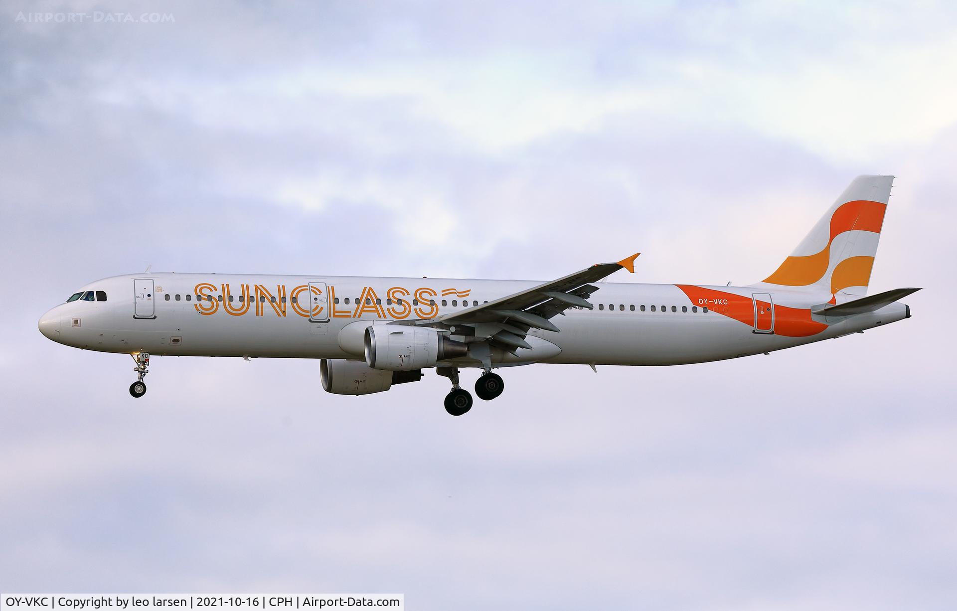 OY-VKC, 2003 Airbus A321-211 C/N 1932, Copenhagen 16.10.2021