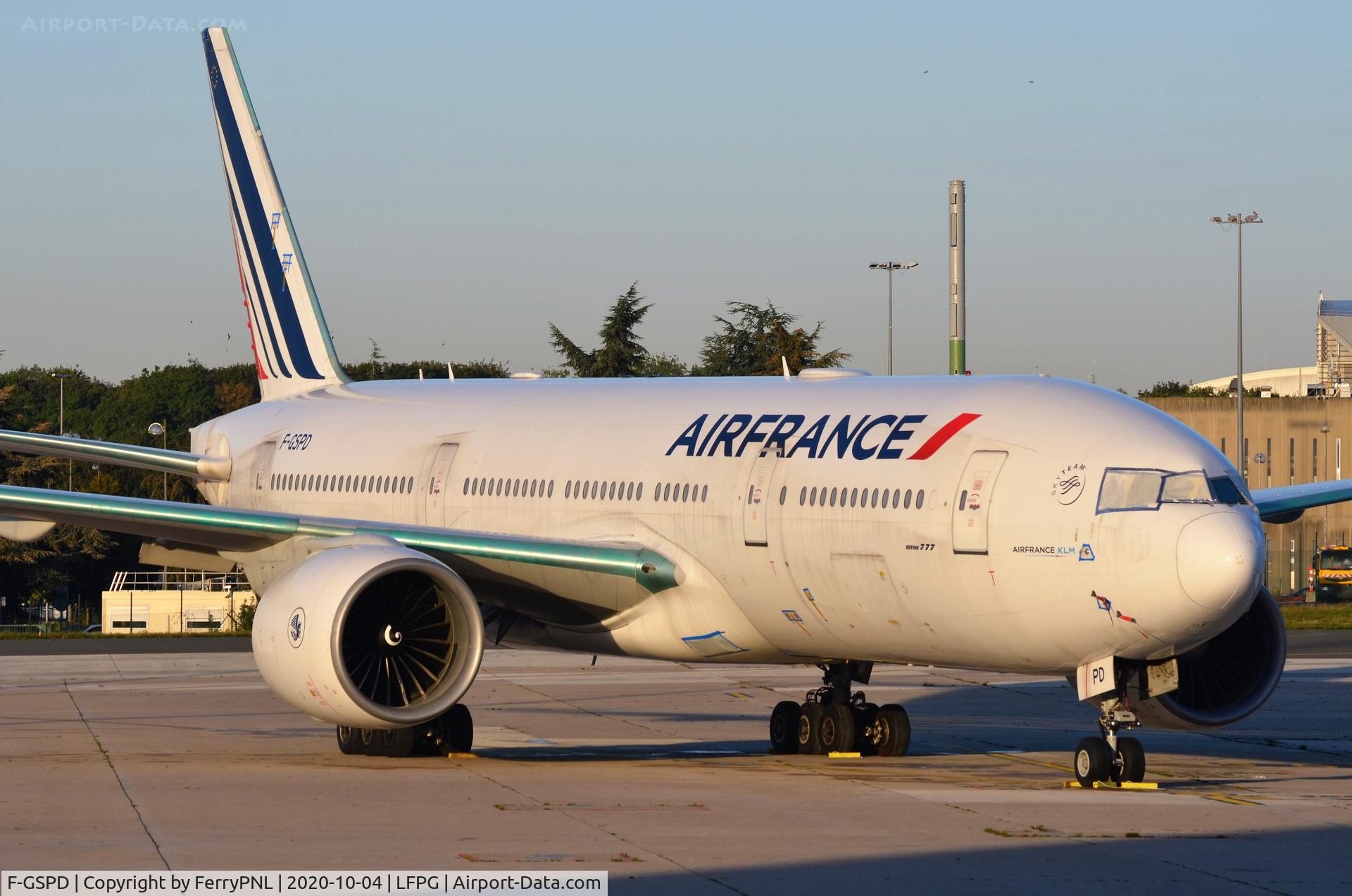 F-GSPD, 1998 Boeing 777-228/ER C/N 29005, Air France B772 stored at T1