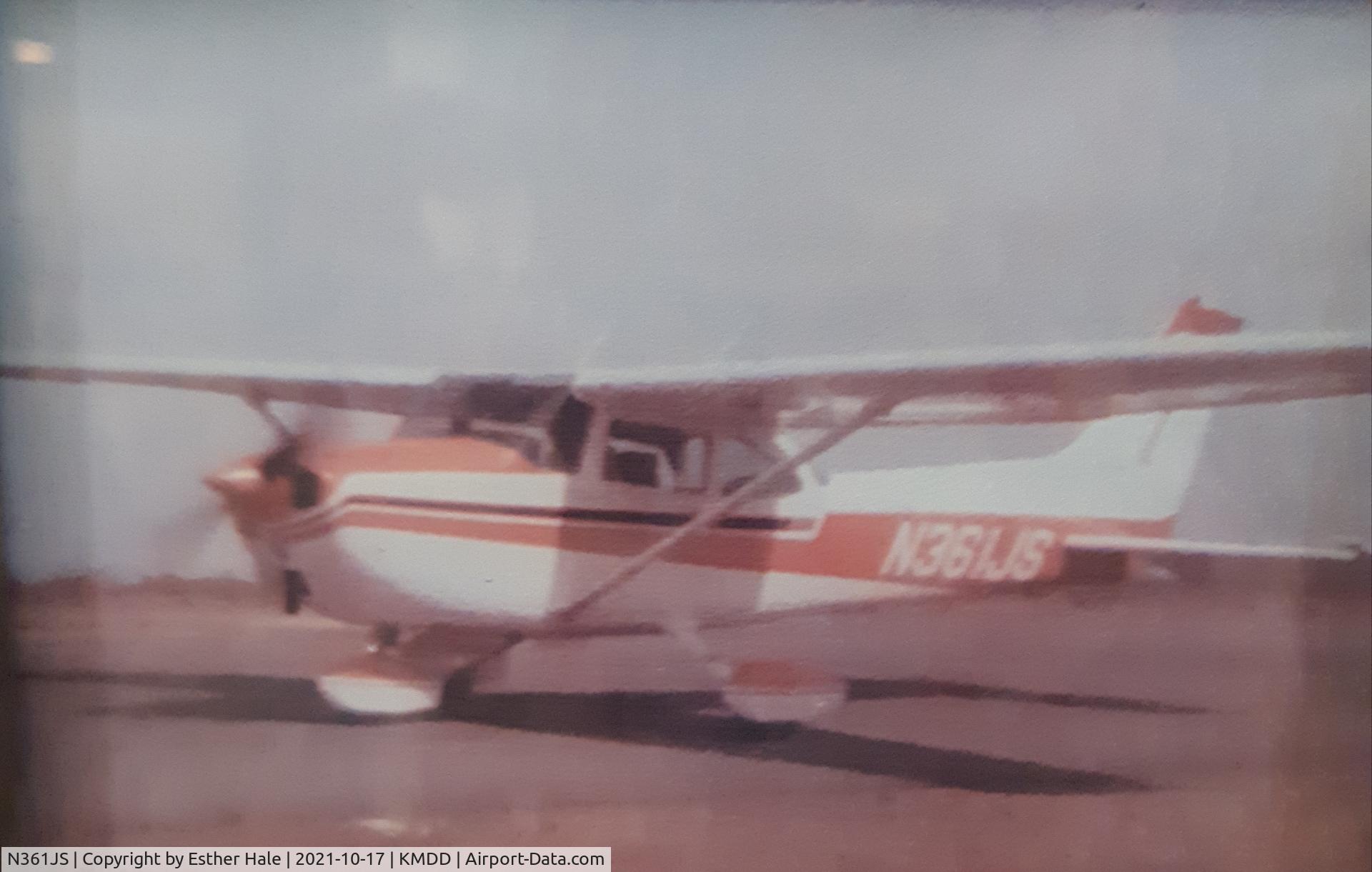 N361JS, 1974 Cessna 172M C/N 17264182, About 1980 in Midland Texas. Based in Tom Bean Texas.