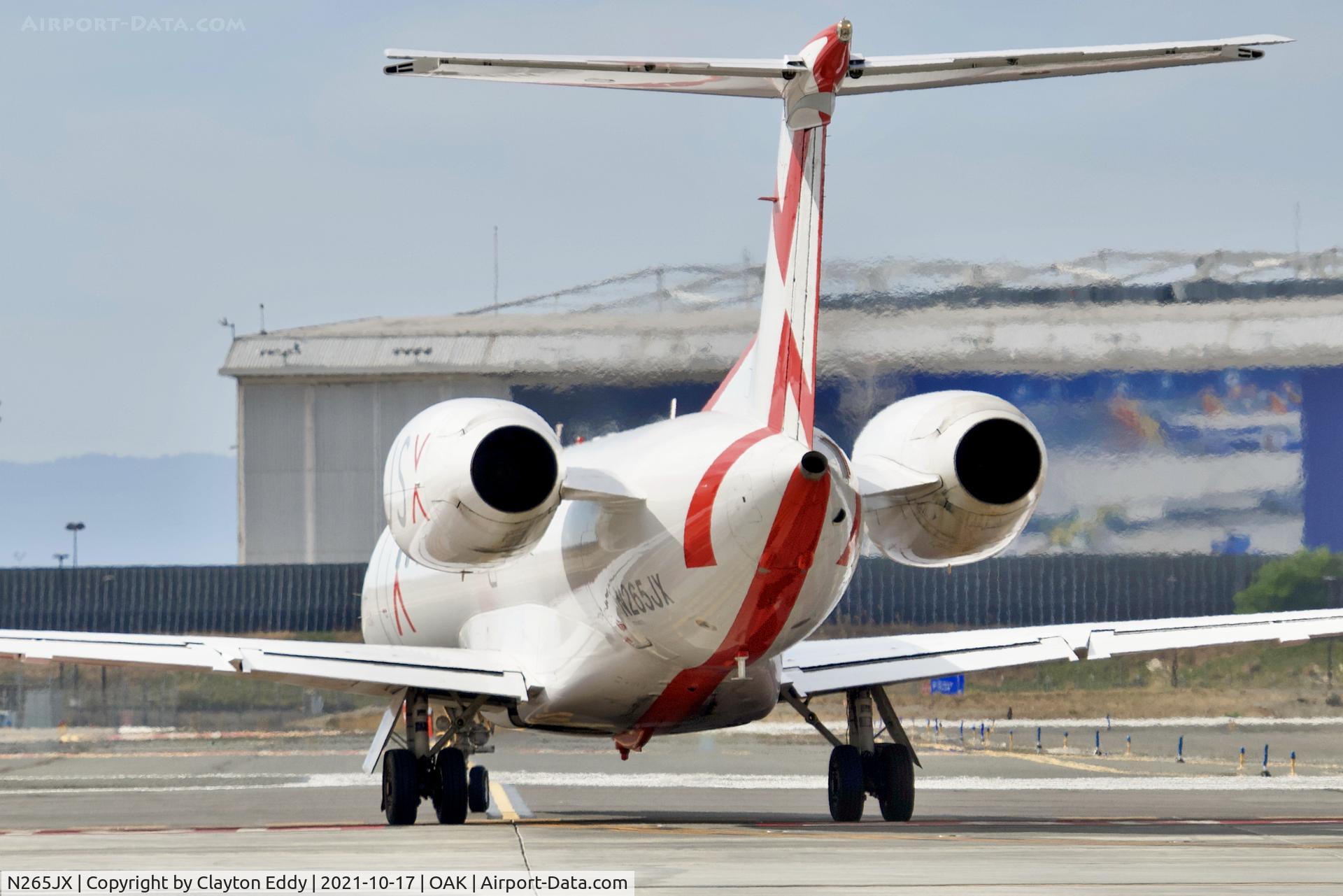 N265JX, 2000 Embraer ERJ-135ER (EMB-135ER) C/N 145361, North Field Oakland airport 2021.
