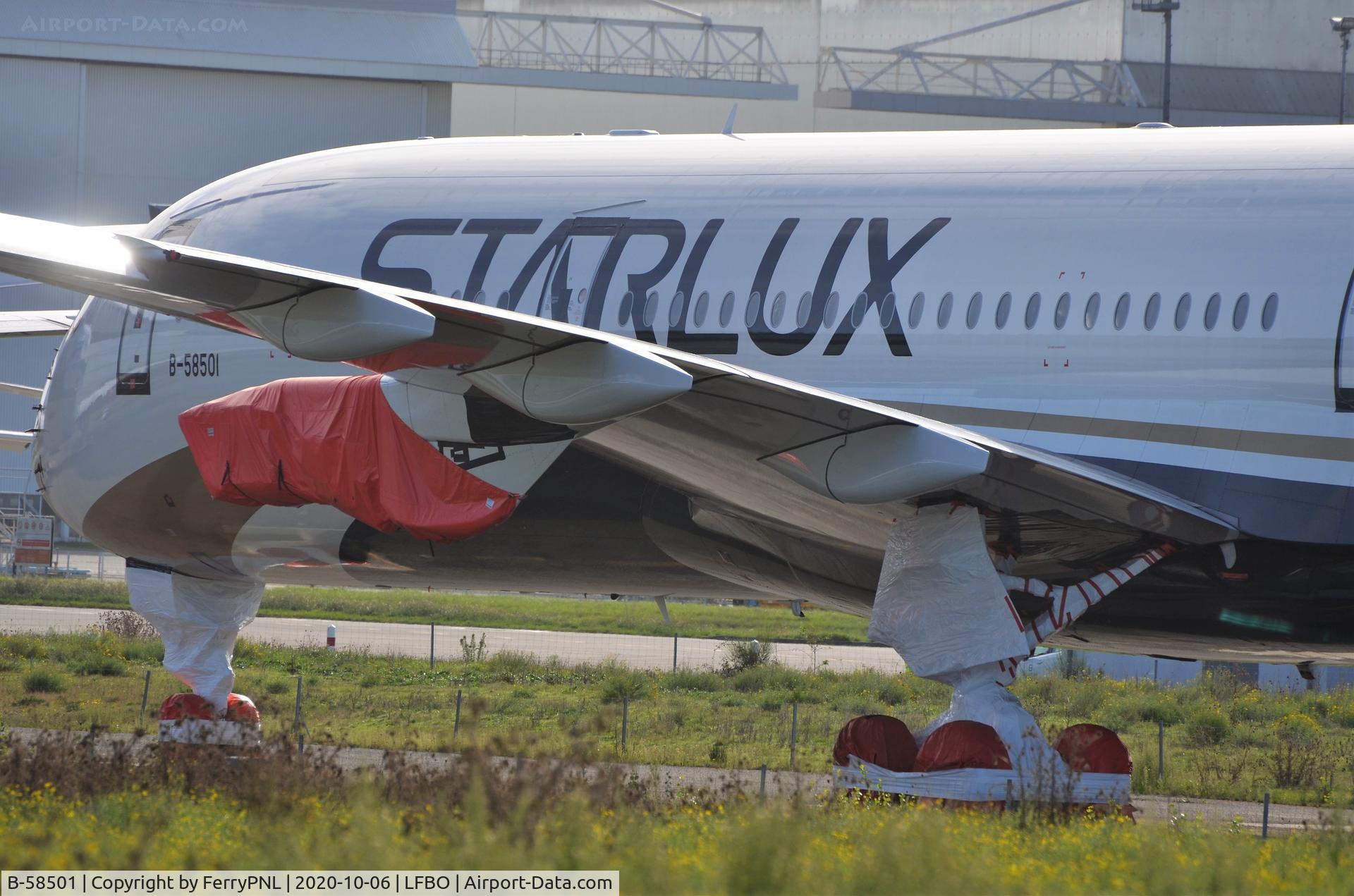B-58501, 2021 Airbus A350-941 C/N 480, Starlux A359 close-up