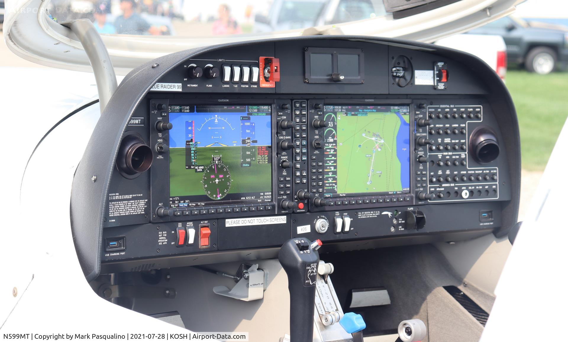 N599MT, Diamond DA-40 Diamond Star C/N 40.1227, Diamond DA-40