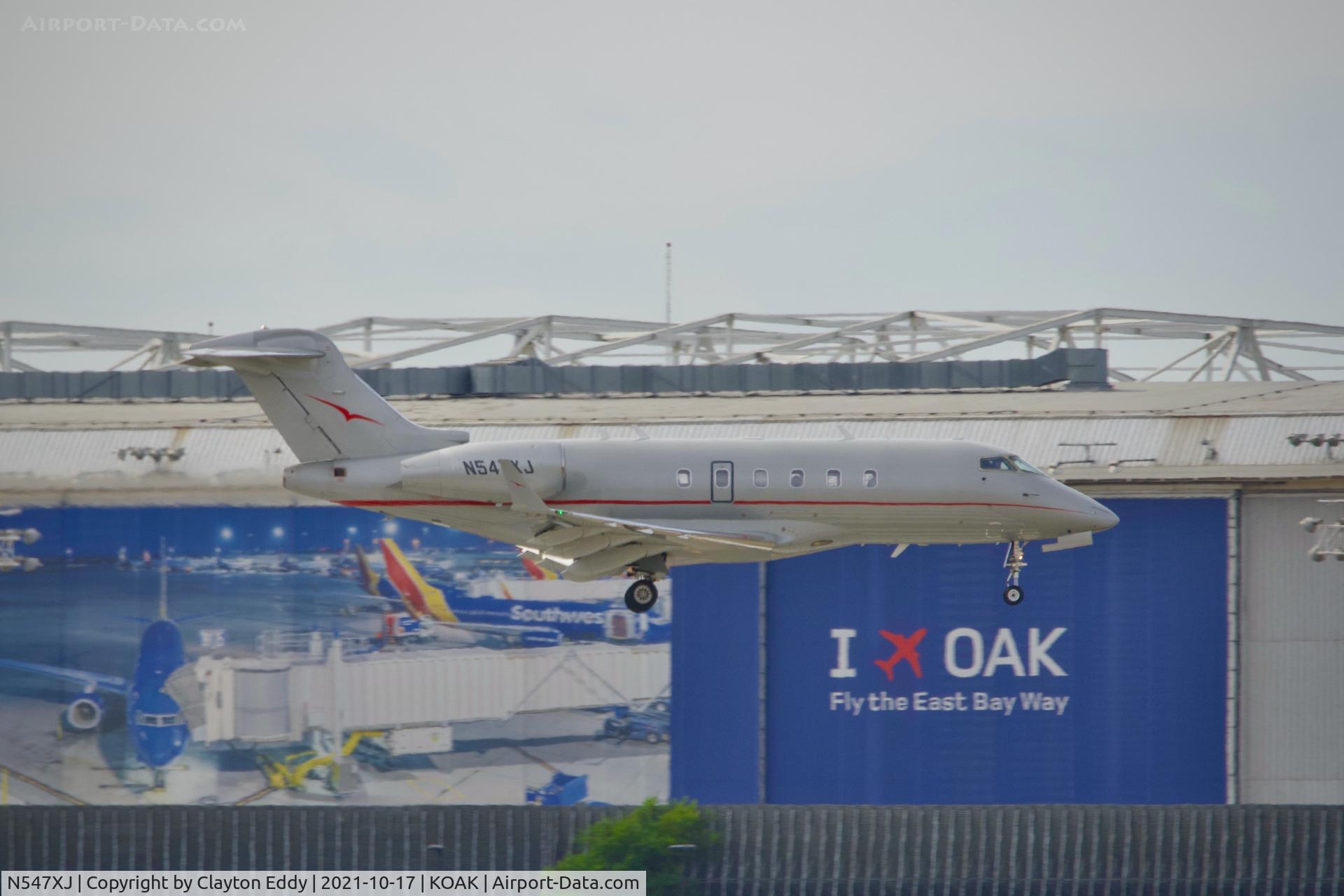N547XJ, 2009 Bombardier Challenger 300 (BD-100-1A10) C/N 20281, North Field Oakland airport California 2021.