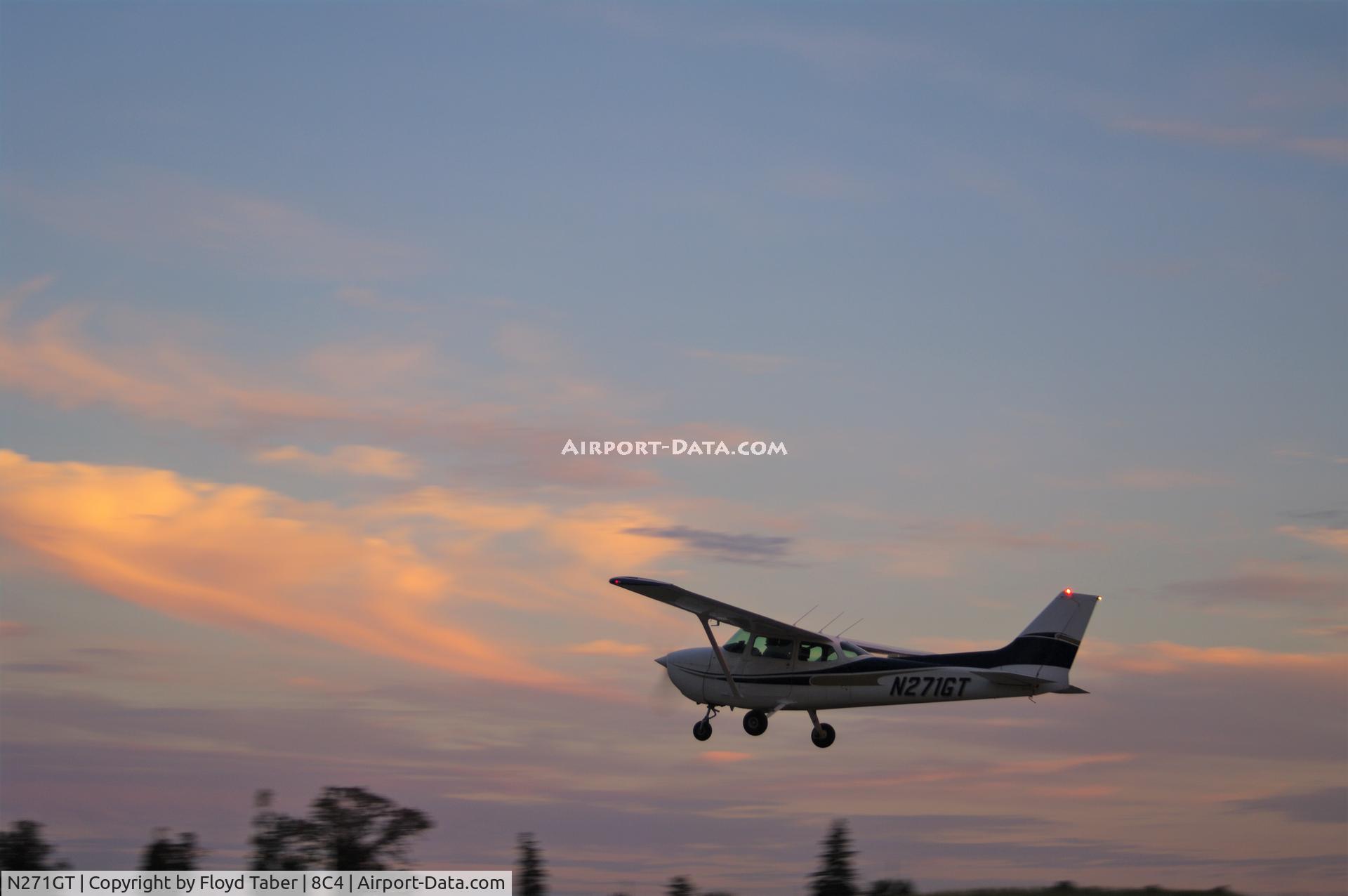 N271GT, 1976 Cessna 172M C/N 17267114, Departing on 11