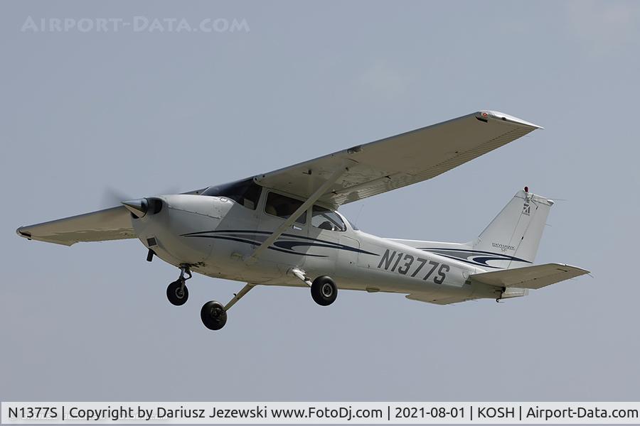 N1377S, 2005 Cessna 172S Skyhawk SP C/N 172S9840, Cessna 172S Skyhawk  C/N 172S9840, N1377S