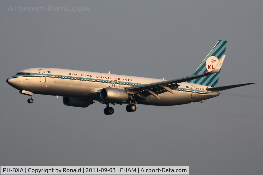 PH-BXA, 1998 Boeing 737-8K2 C/N 29131, at spl