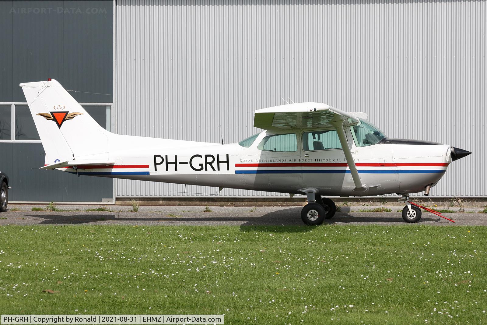 PH-GRH, Cessna 172P C/N 17274269, at ehmz