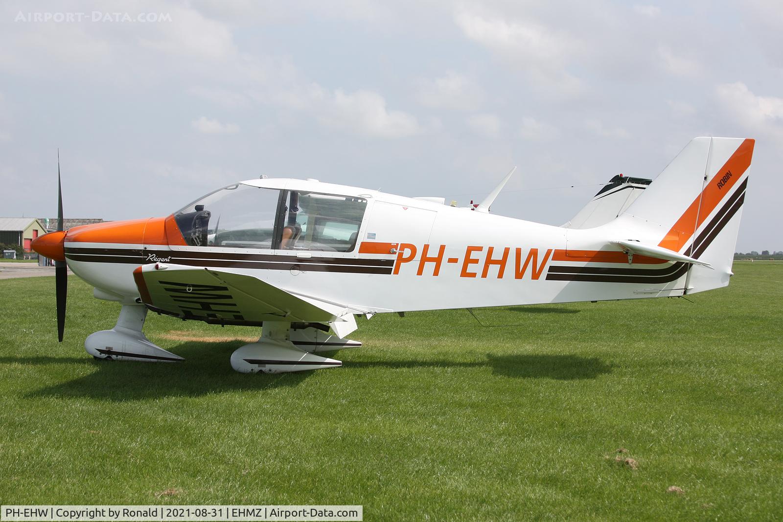 PH-EHW, 1979 Robin DR-400-180 Regent Regent C/N 1373, at ehmz