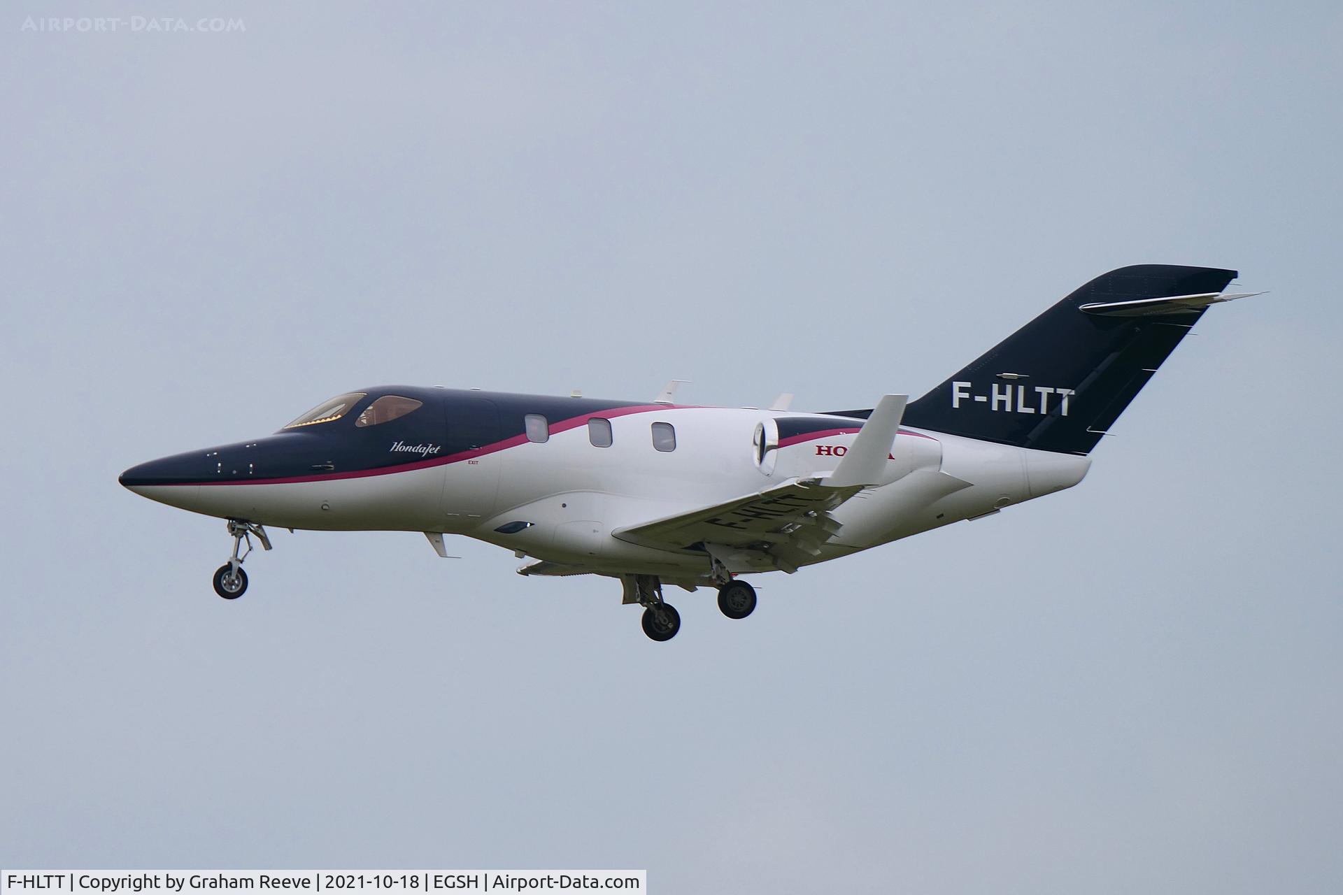 F-HLTT, 2015 Honda HA-420 HondaJet C/N 42000018, Landing at Norwich.