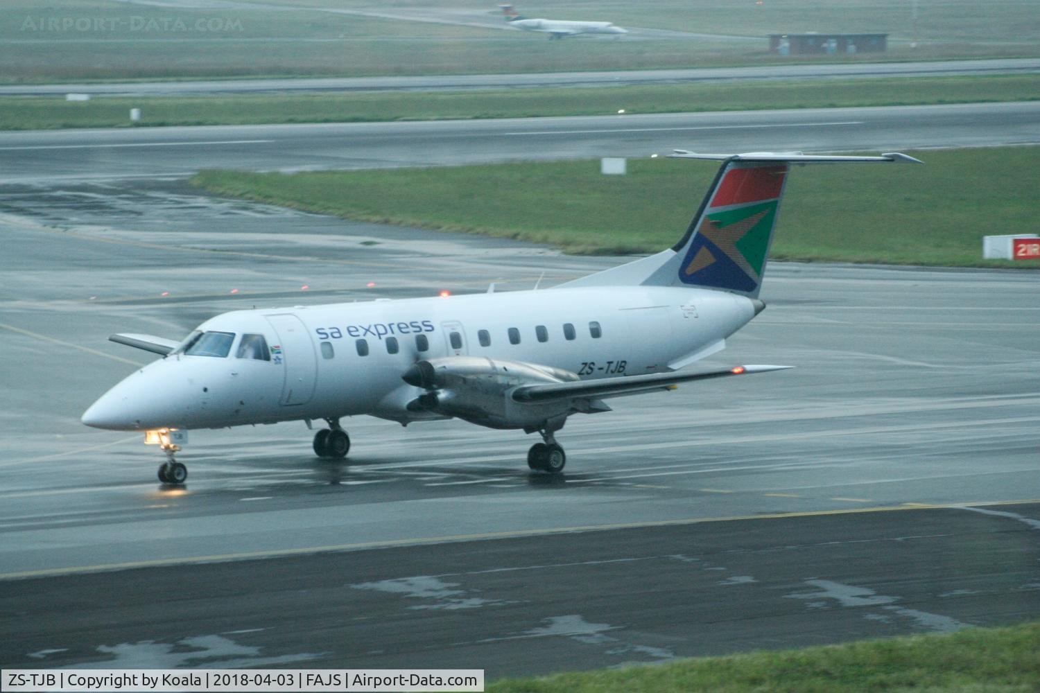 ZS-TJB, 1992 Embraer EMB-120 C/N 120267, Late departure