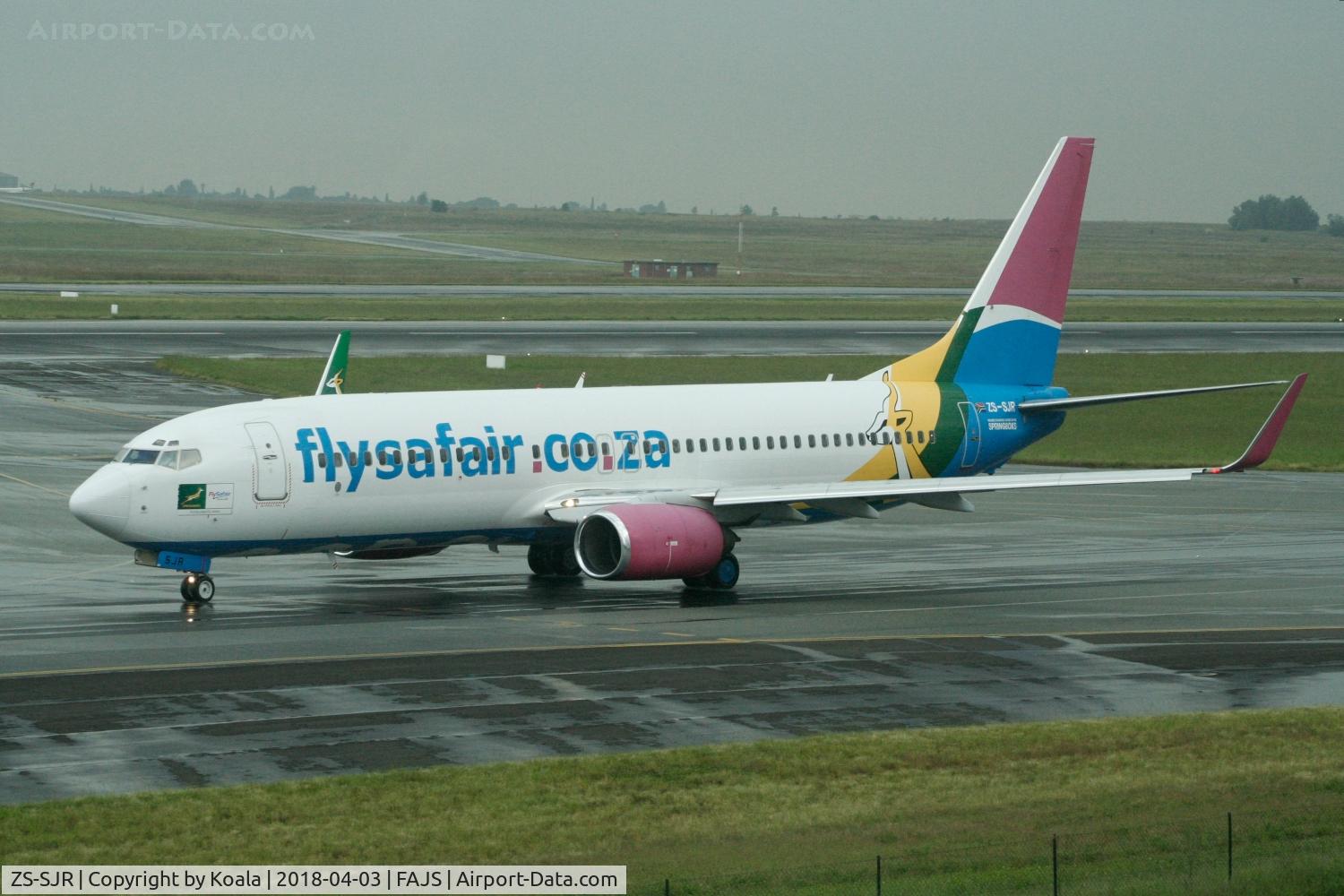 ZS-SJR, 2002 Boeing 737-844 C/N 32631, New c/s