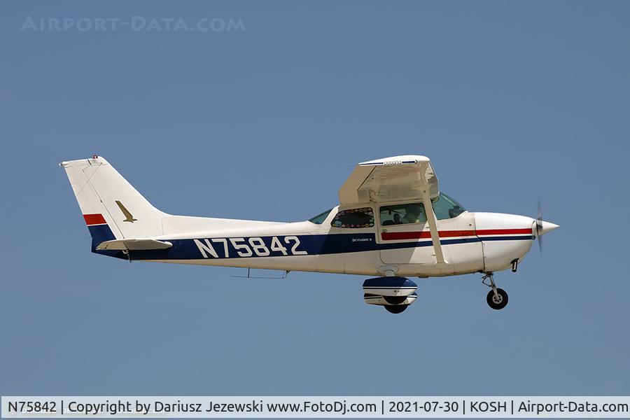 N75842, 1976 Cessna 172N C/N 17267997, Cessna 172N Skyhawk  C/N 17267997, N75842