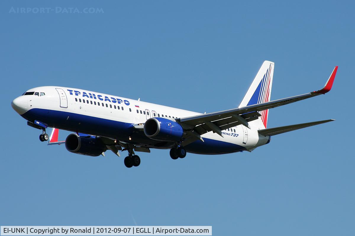 EI-UNK, 2011 Boeing 737-86J C/N 36119, at lhr
