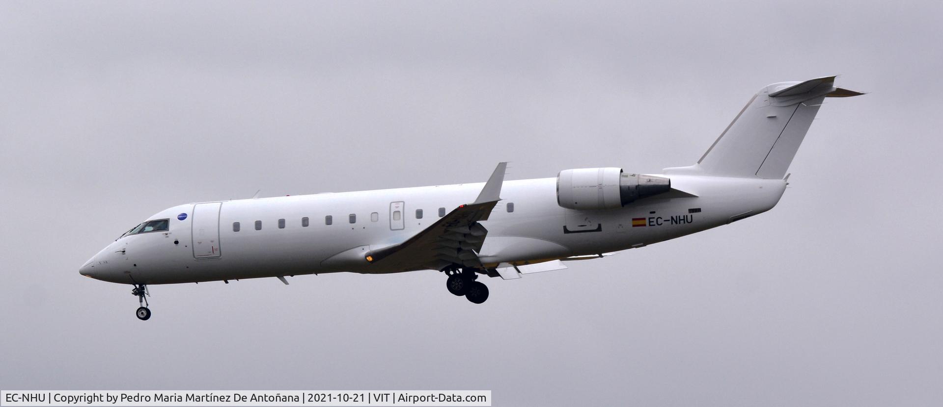 EC-NHU, 2000 Canadair CRJ-200ER (CL-600-2B19) C/N 7466, Aeropuerto de Foronda - Vitoria-Gasteiz - Euskadi - España