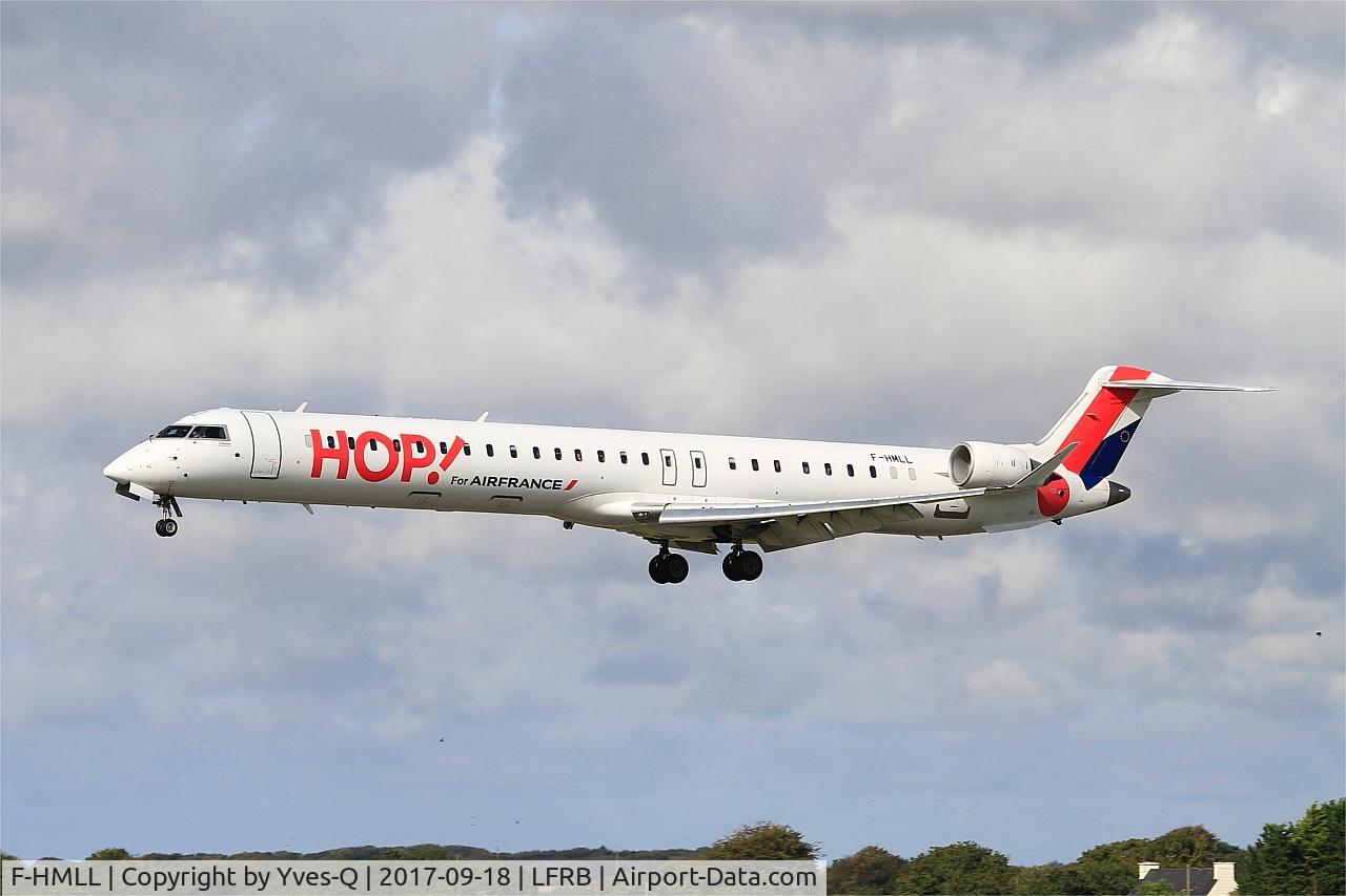 F-HMLL, 2011 Bombardier CRJ-1000EL NG (CL-600-2E25) C/N 19017, Bombardier CRJ-1000, Landing rwy 25L, Brest-Bretagne airport (LFRB-BES)