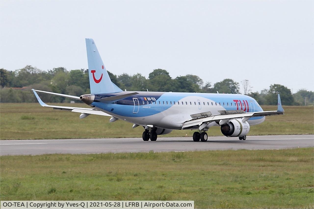 OO-TEA, 2014 Embraer 190LR (ERJ-190-100LR) C/N 19000665, Embraer 190LR, Reverse Thrust landing rwy 07R, Brest-Bretagne Airport (LFRB-BES)