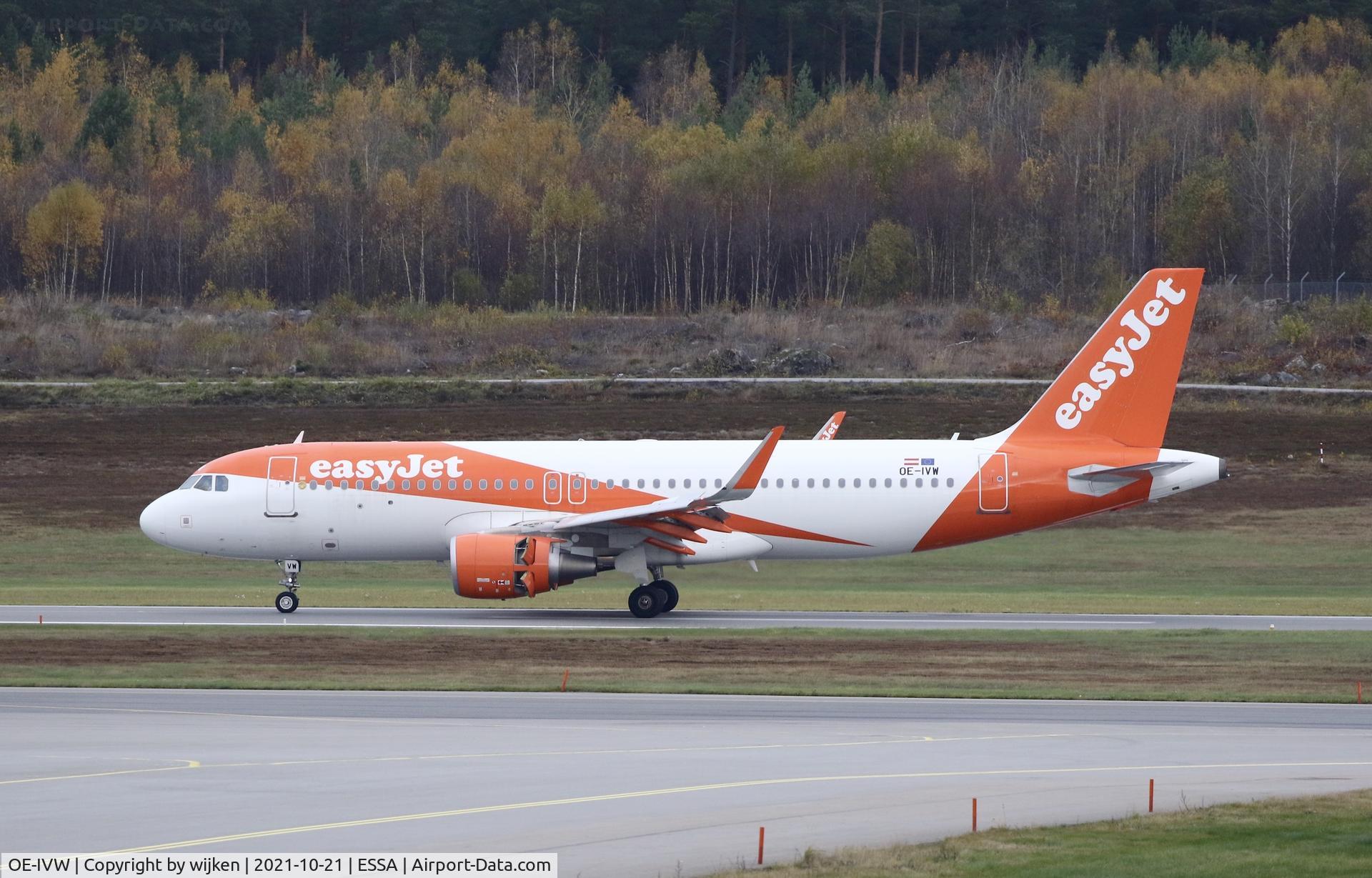 OE-IVW, 2016 Airbus A320-214 C/N 7067, RWY 26