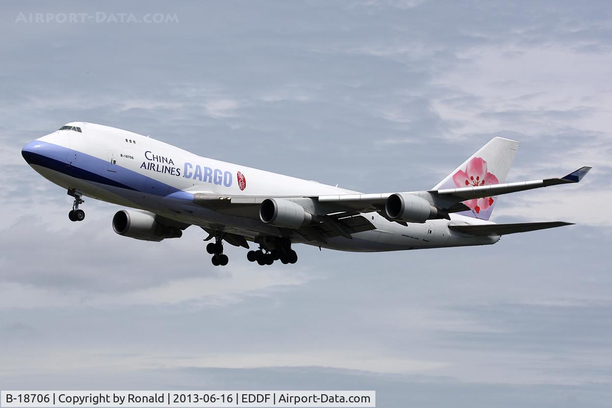 B-18706, 2001 Boeing 747-409F/SCD C/N 30763, at fra