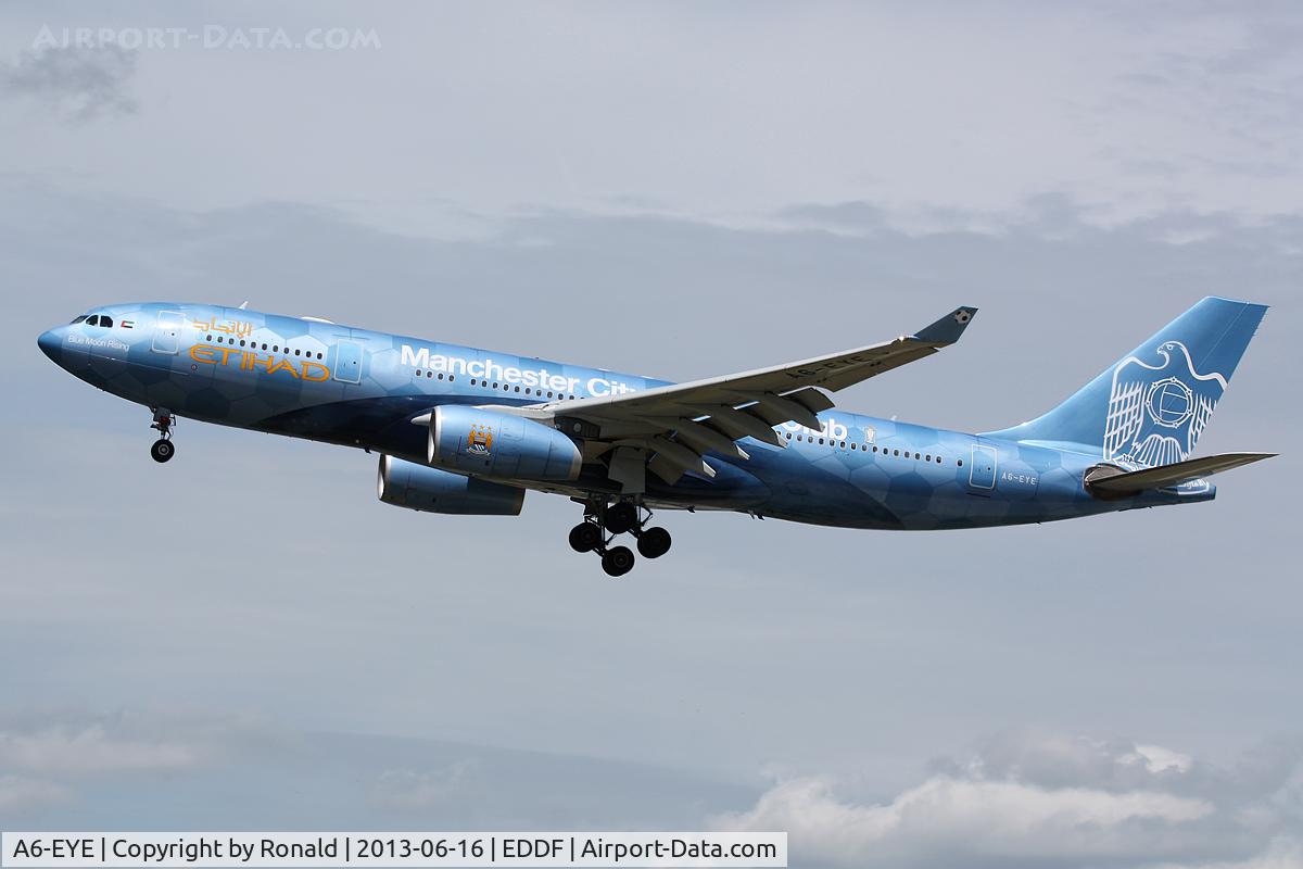A6-EYE, 2005 Airbus A330-243 C/N 688, at fra