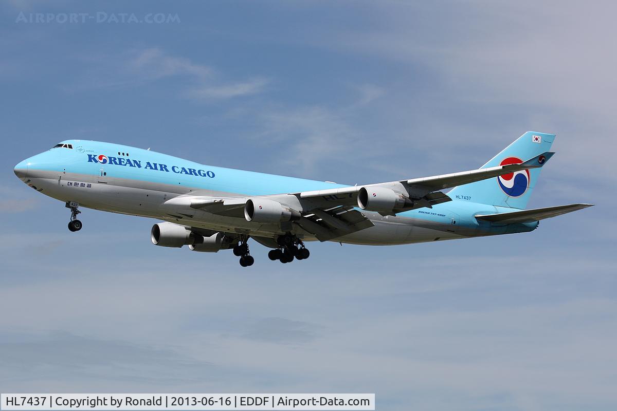 HL7437, 2003 Boeing 747-4B5F/SCD C/N 32808, at fra