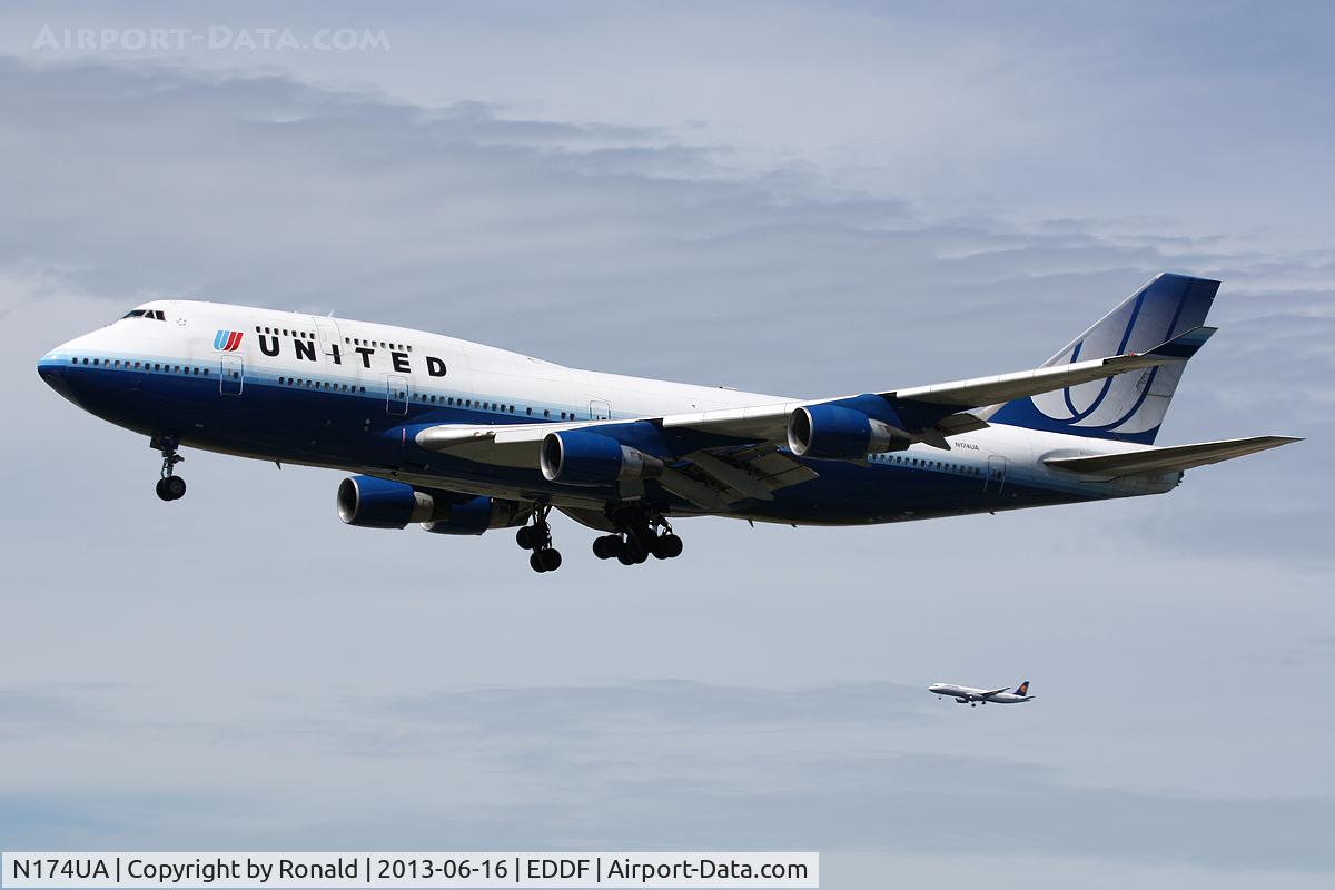 N174UA, 1990 Boeing 747-422 C/N 24381, at fra