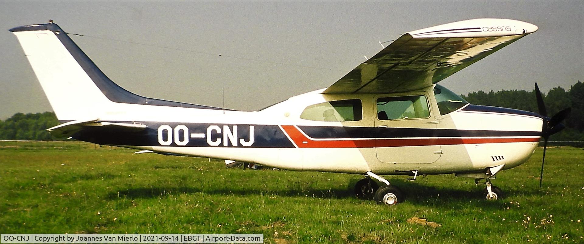 OO-CNJ, 1977 Cessna 210M Centurion C/N 21061674, Slide scan