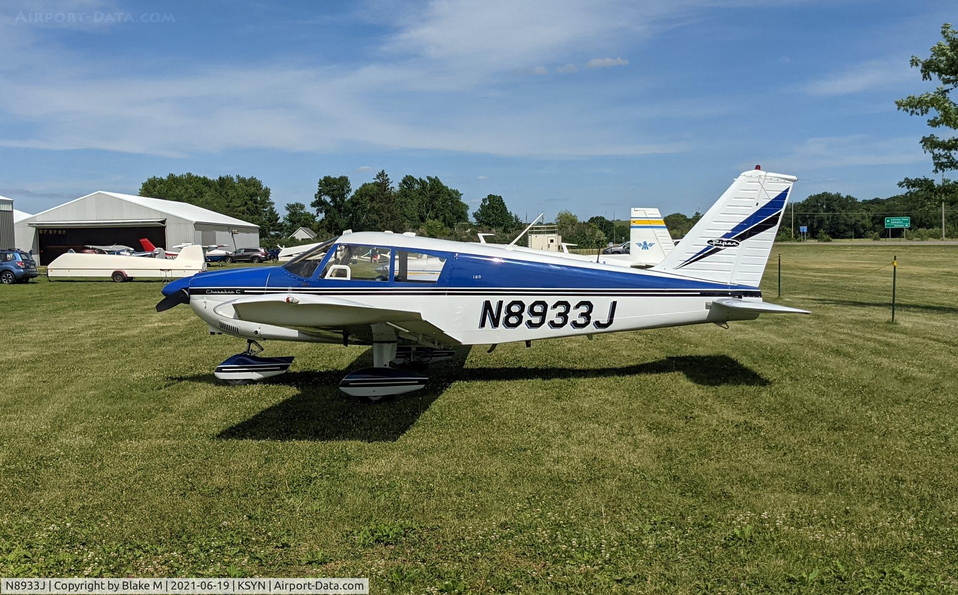 N8933J, 1965 Piper PA-28-180 C/N 28-2950, Piper Cherokee at Stanton Airfield