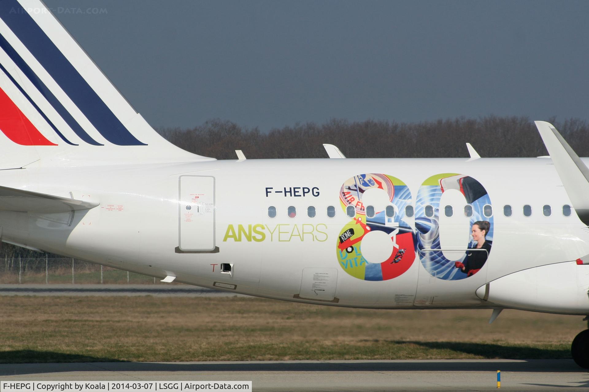 F-HEPG, 2013 Airbus A320-214 C/N 5802, The sticker in its beauty...