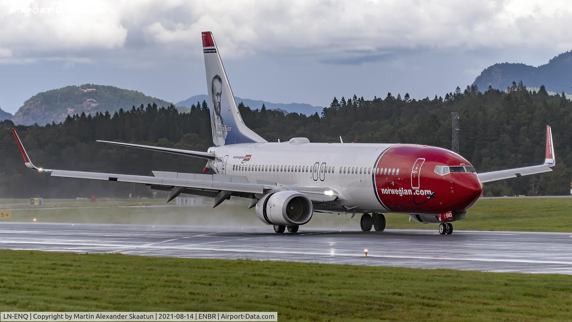 LN-ENQ, 2017 Boeing 737-8JP C/N 42092, Landing rwy. 17.