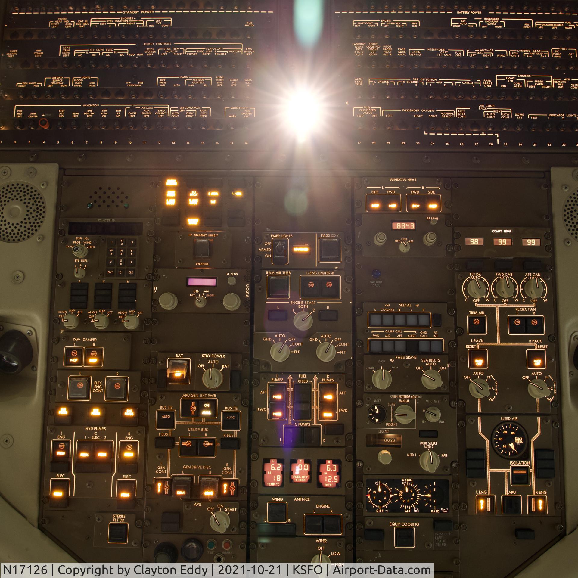 N17126, 1998 Boeing 757-224 C/N 27566, Flightdeck overhead panel SFO 2021.