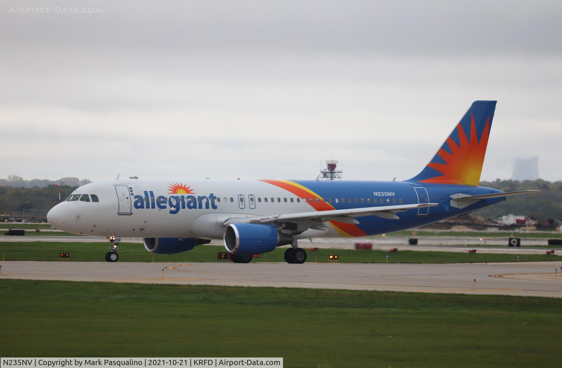 N235NV, 1999 Airbus A320-214 C/N 1130, Airbus A320-214