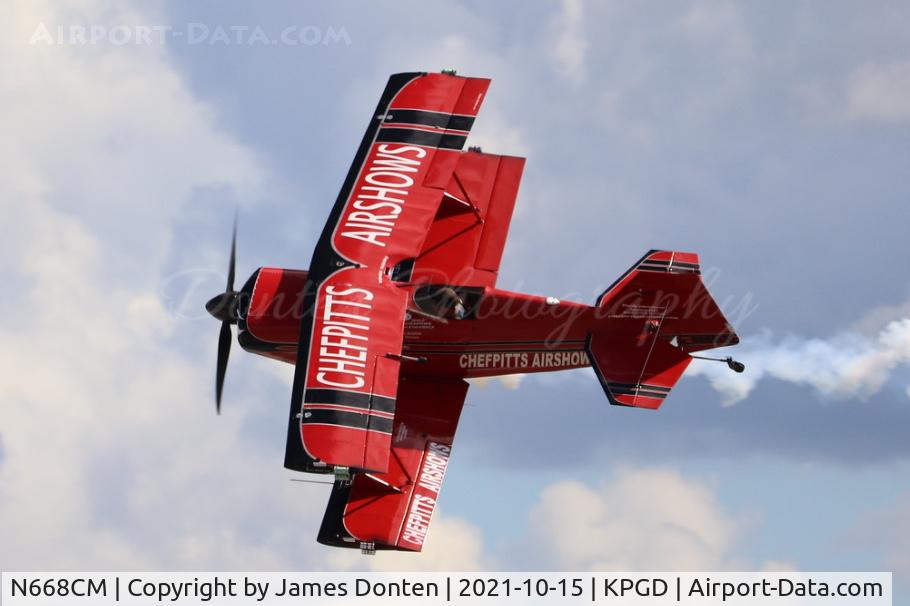 N668CM, 2013 Pitts S-1 Special C/N 068, Clemens Kuhlig aka Chefpitts performs in the Pitts S1S during the Florida International Air Show