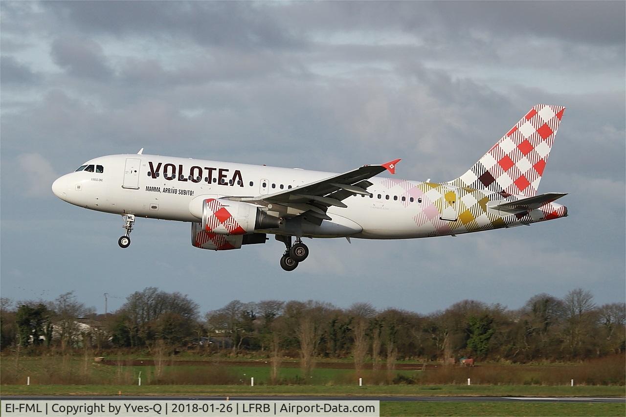 EI-FML, 2004 Airbus A319-111 C/N 2240, Airbus A319-111, On final rwy 25L, Brest-Bretagne airport (LFRB-BES)