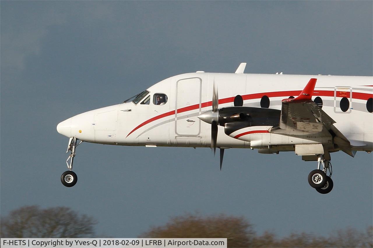 F-HETS, 1999 Raytheon 1900D C/N UE-360, Raytheon Aircraft Company 1900D, On final rwy 25L, Brest-Bretagne Airport (LFRB-BES)