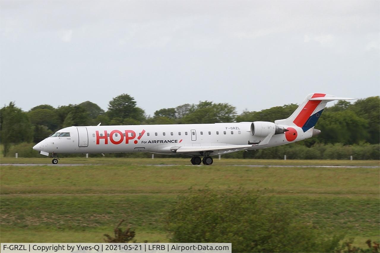 F-GRZL, 2006 Bombardier CRJ-700 (CL-600-2C10) Regional Jet C/N 10245, Bombardier CRJ-700, Take off run Rwy 25L, Brest-Bretagne Airport (LFRB-BES)