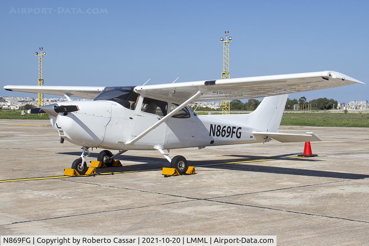 N869FG, 2009 Cessna C-172S C/N 172S-10346, Park 3