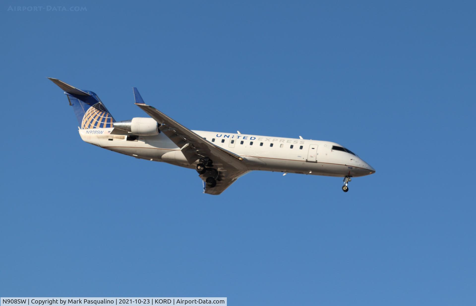 N908SW, 2001 Bombardier CRJ-200LR (CL-600-2B19) C/N 7540, CL-600-2B19