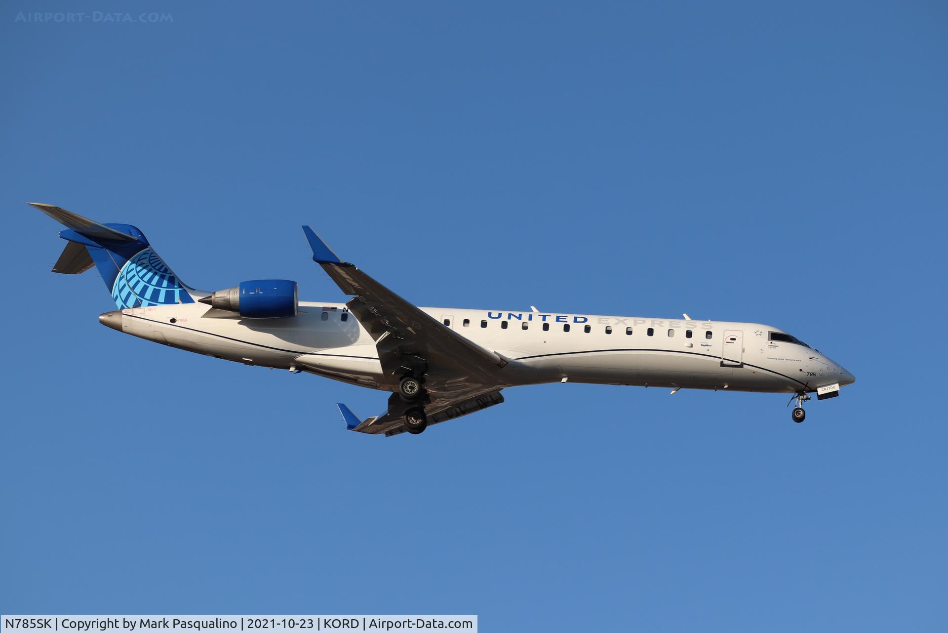 N785SK, 2009 Bombardier CRJ-700 (CL-600-2C10) Regional Jet C/N 10285, CL-600-2C10
