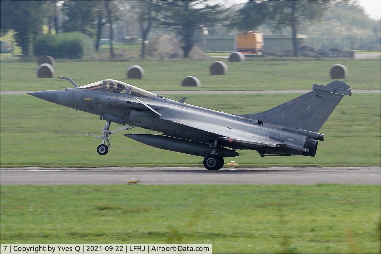 7, Dassault Rafale M C/N 7, Dassault Rafale M, Landing rwy 07, Landivisiau naval air base (LFRJ)