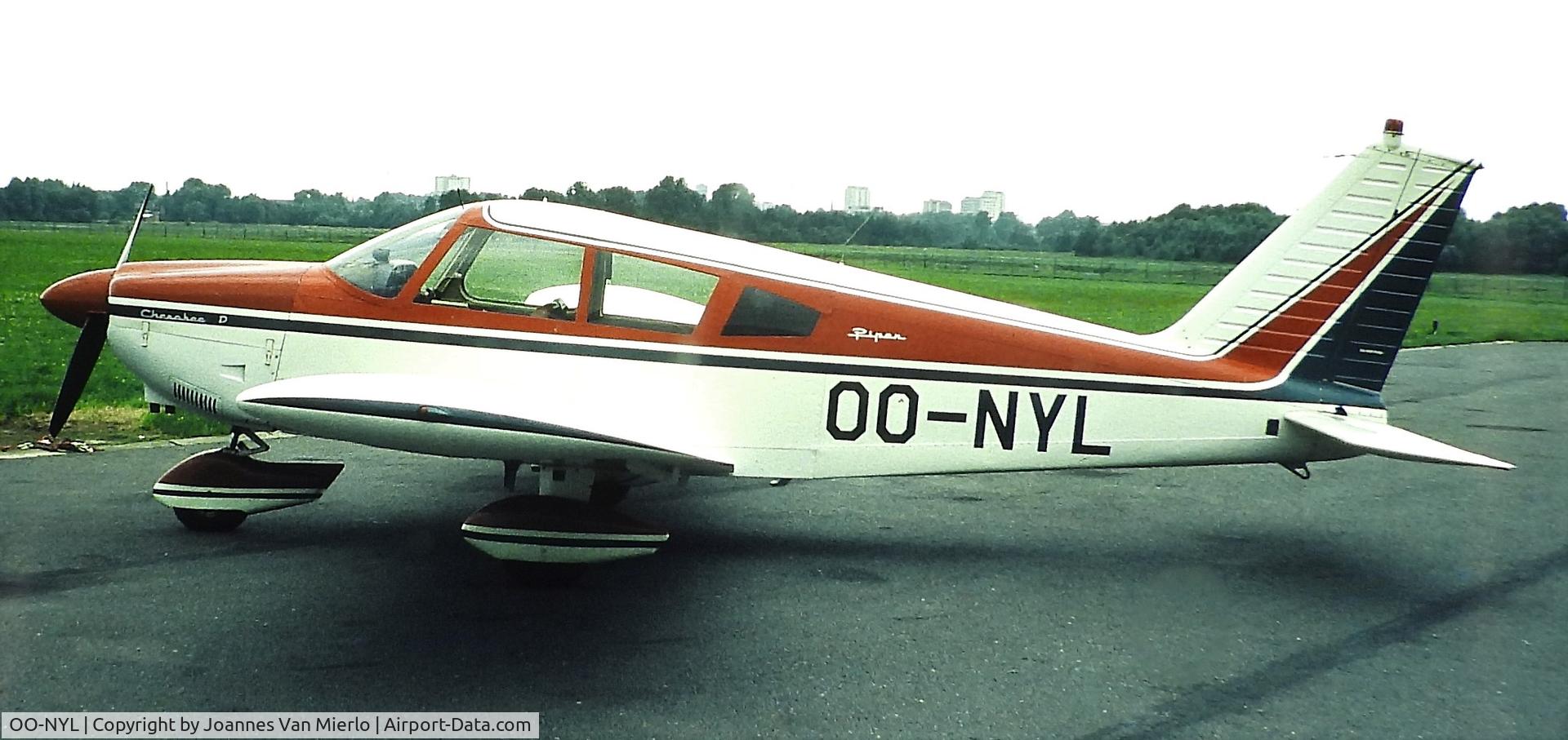 OO-NYL, Piper PA-28-180 C/N 28-4654, Slide scan