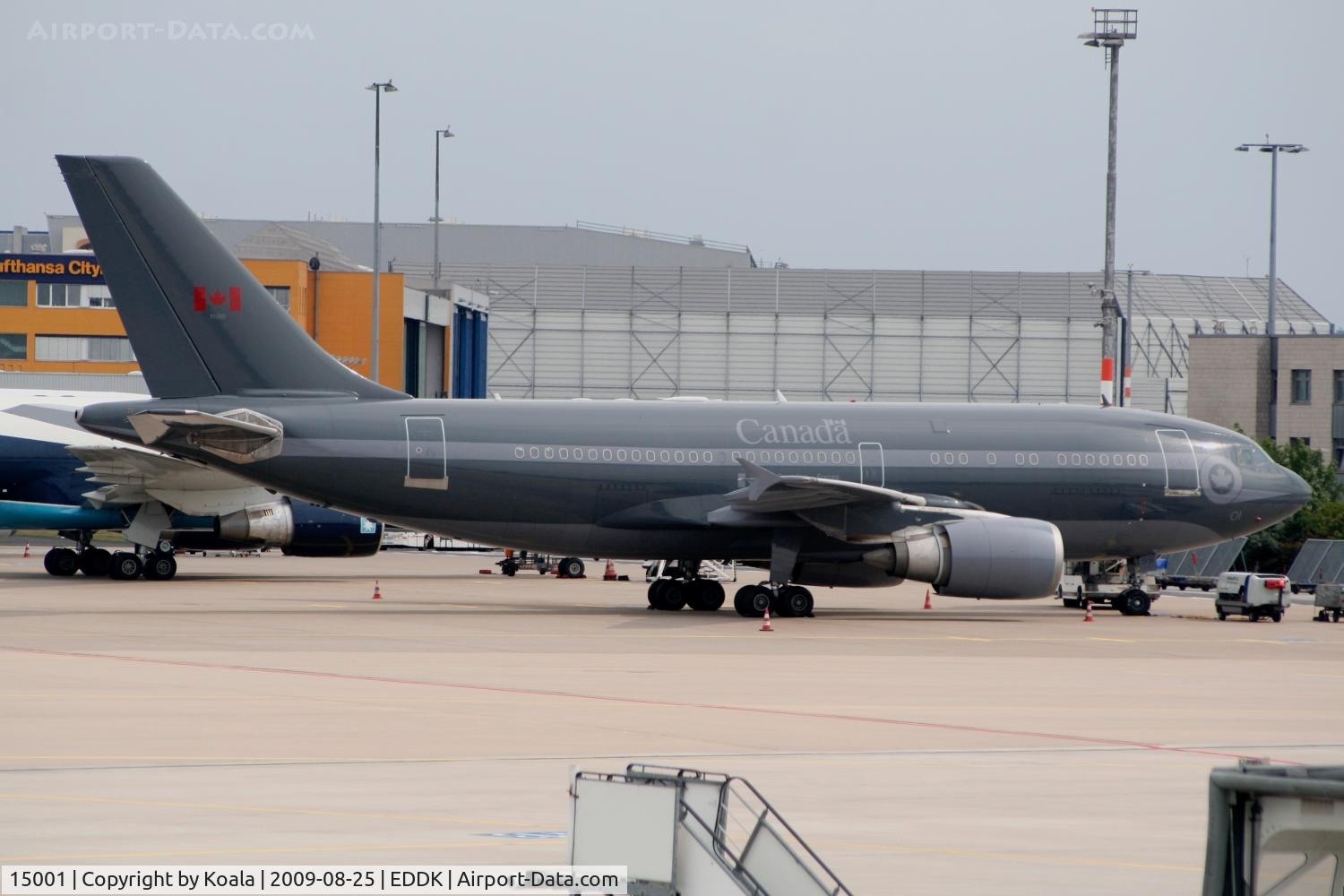 15001, 1998 Airbus CC-150 Polaris (A310-304(F)) C/N 446, Old c/s