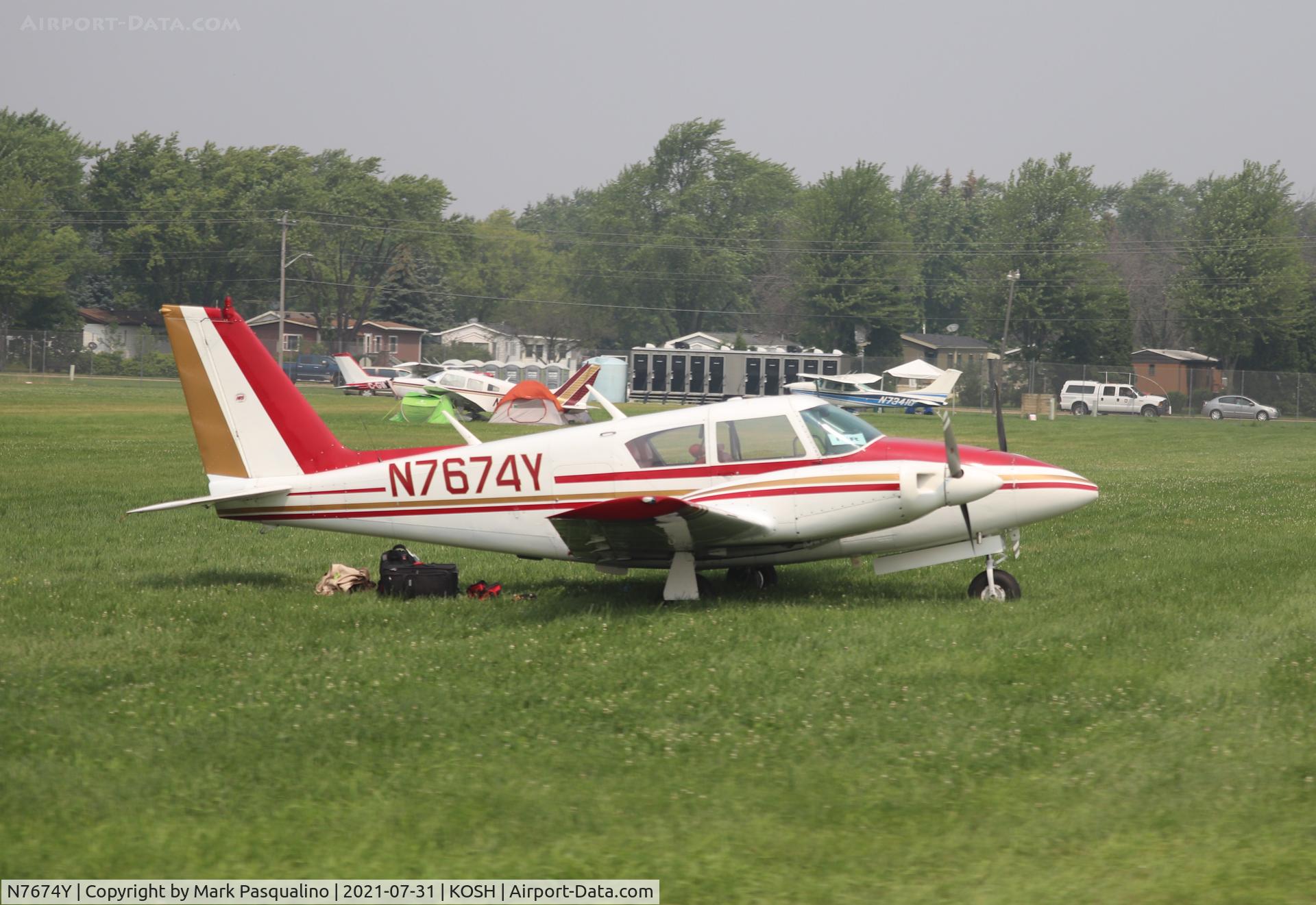 N7674Y, 1965 Piper PA-30 Twin Comanche C/N 30-752, Piper PA-30
