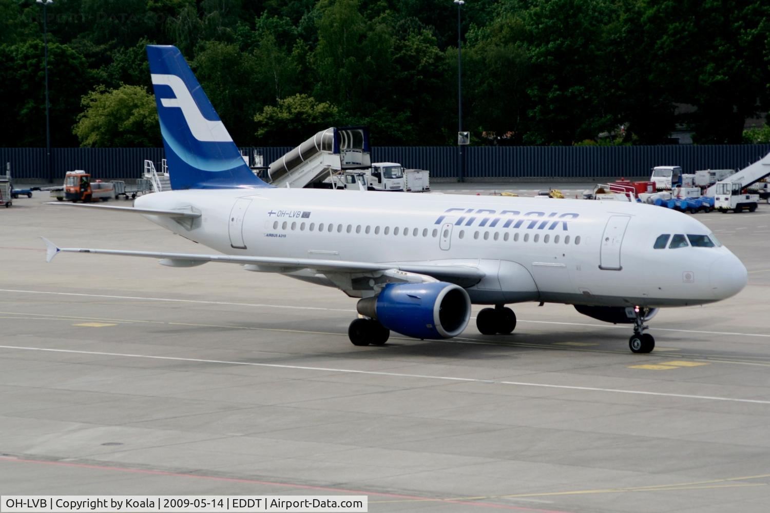 OH-LVB, 1999 Airbus A319-112 C/N 1107, Old c/s