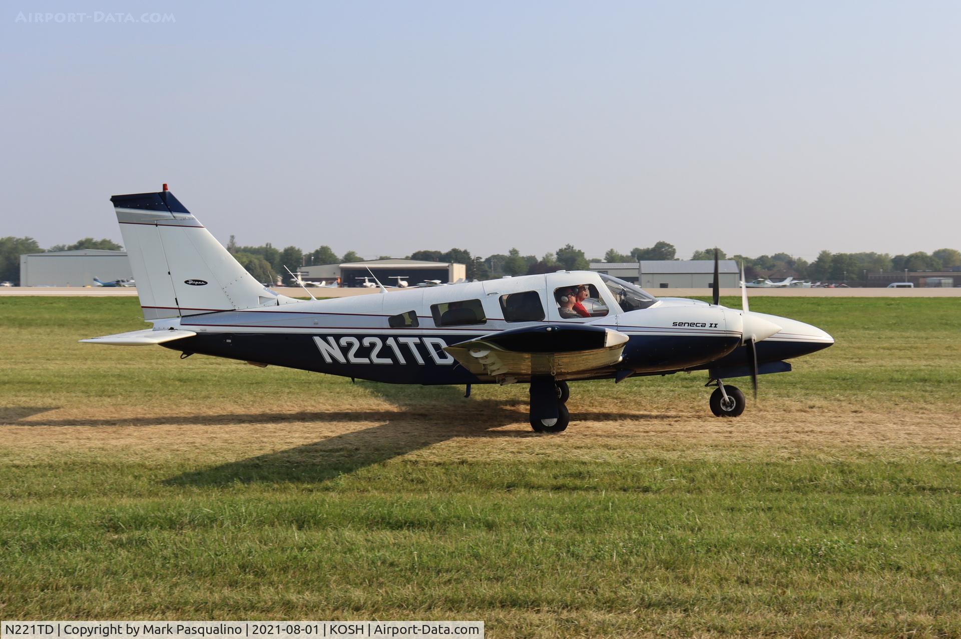 N221TD, 1978 Piper PA-34-200T Seneca II C/N 34-7870179, Piper PA-34-200T