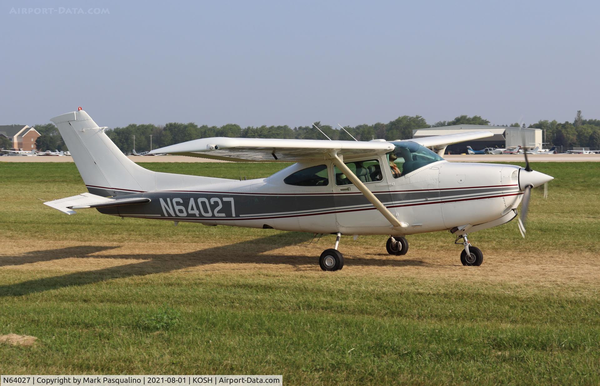 N64027, 1985 Cessna R182 Skylane RG C/N R18202021, Cessna R182