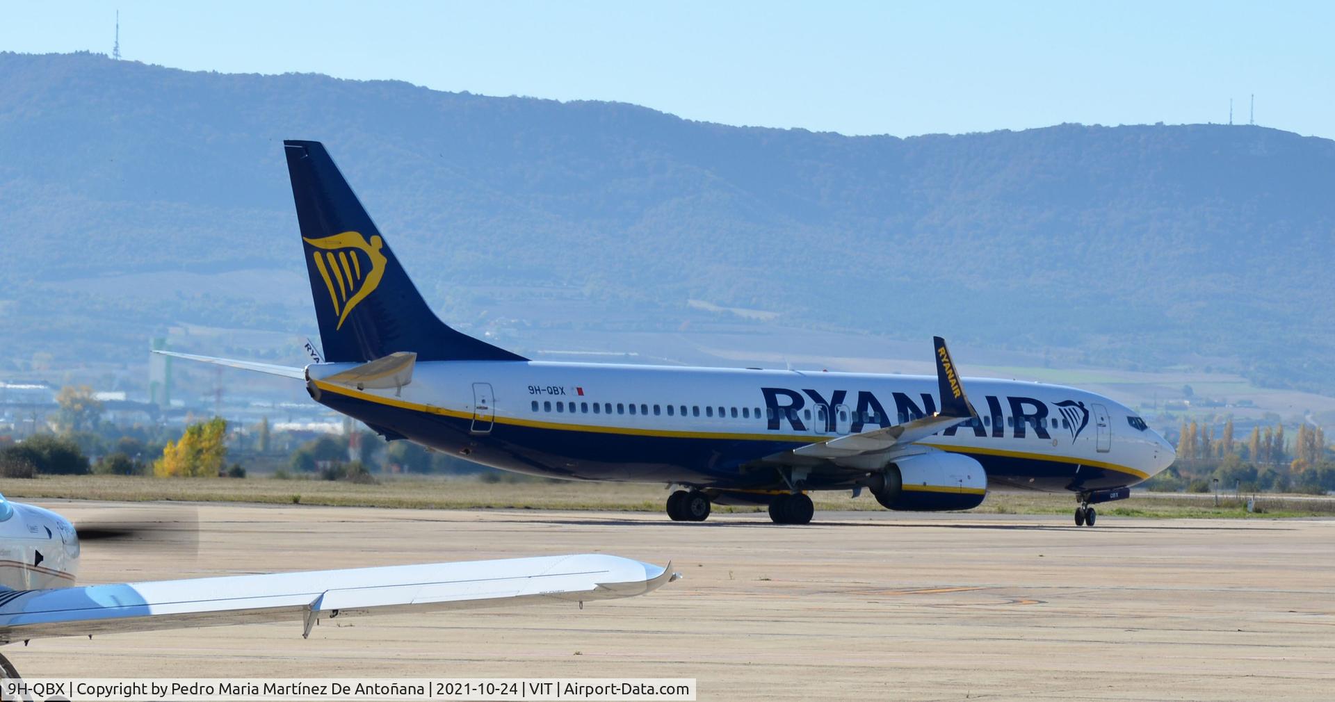 9H-QBX, 2016 Boeing 737-8AS C/N 61580, Aeropuerto de Foronda - Vitoria-Gasteiz - Euskadi - España